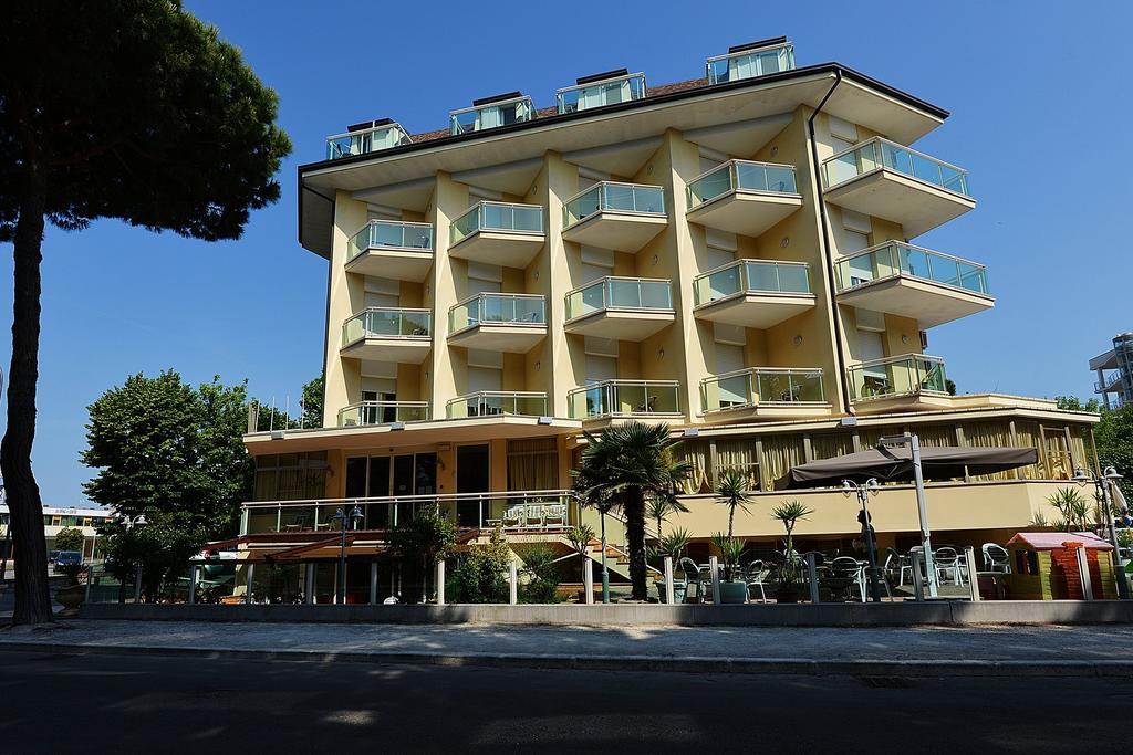 Hotel Bamar Pinarella Dış mekan fotoğraf