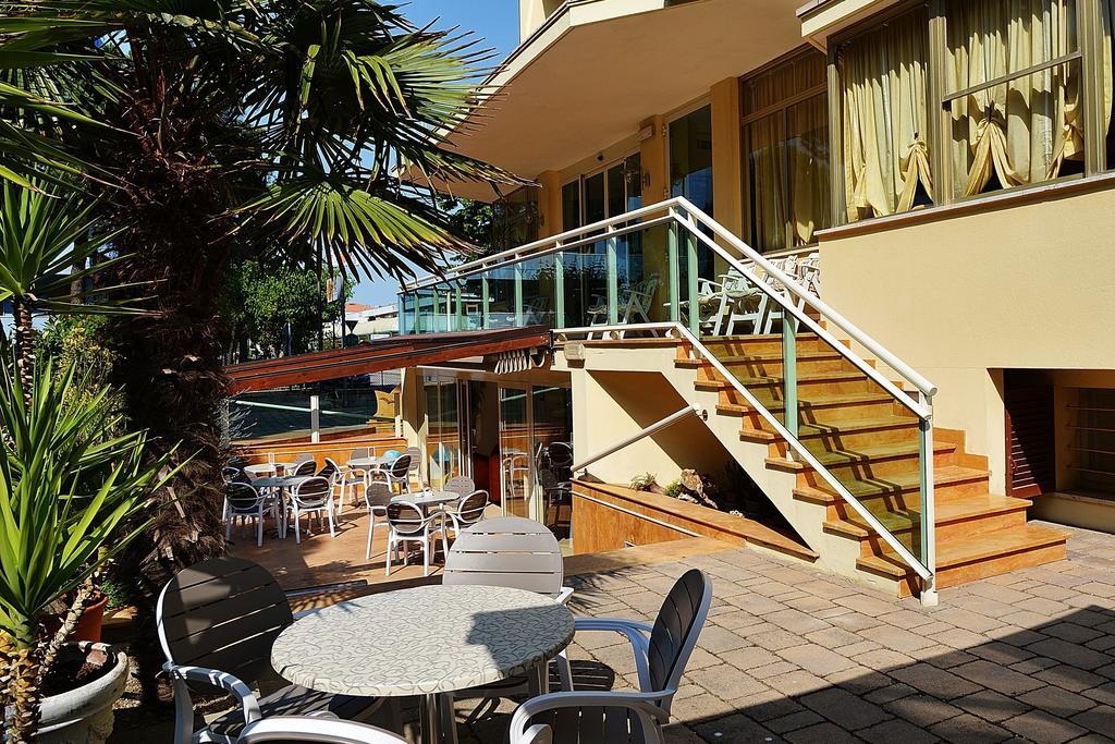 Hotel Bamar Pinarella Dış mekan fotoğraf