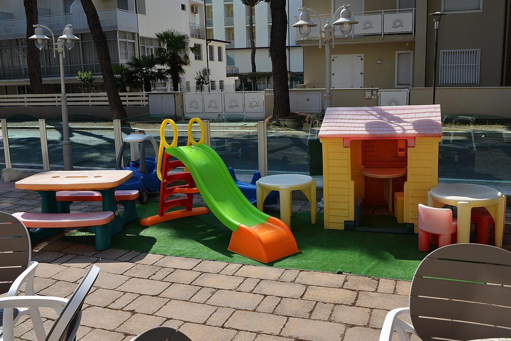 Hotel Bamar Pinarella Dış mekan fotoğraf