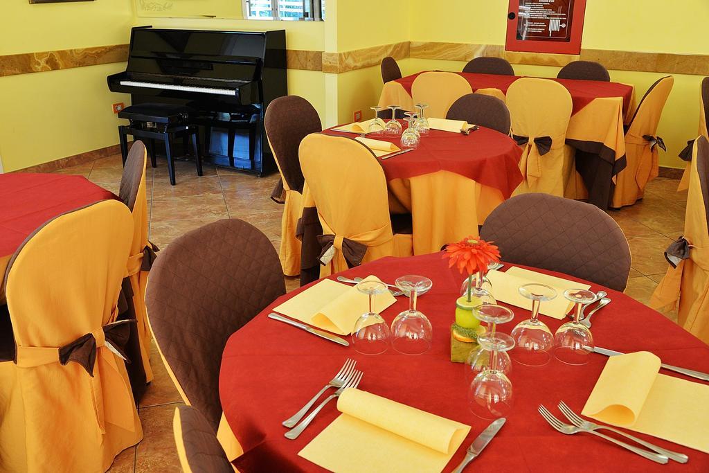 Hotel Bamar Pinarella Dış mekan fotoğraf