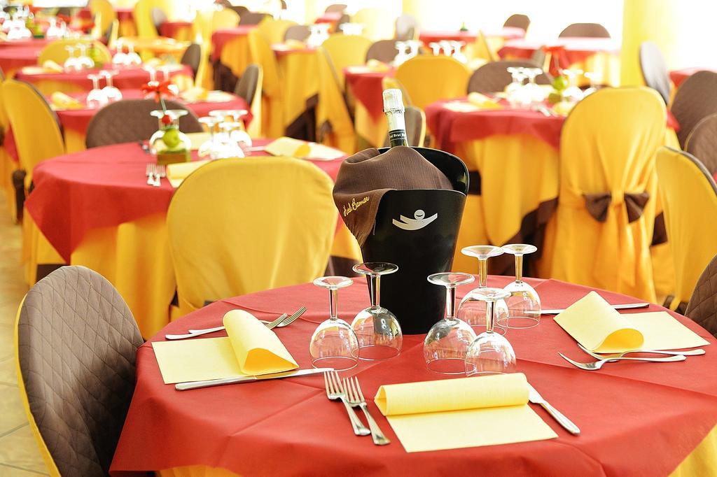 Hotel Bamar Pinarella Dış mekan fotoğraf