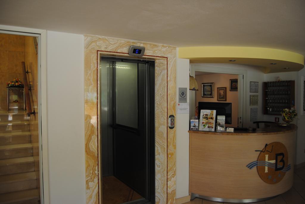 Hotel Bamar Pinarella Dış mekan fotoğraf